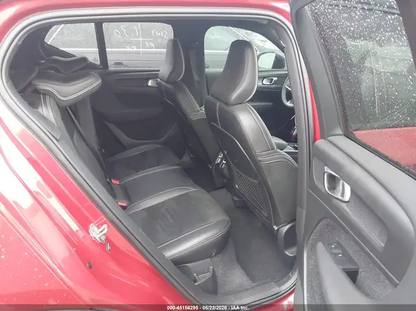 YV4162UM8L2264830 2020 VOLVO XC40 - Image 8