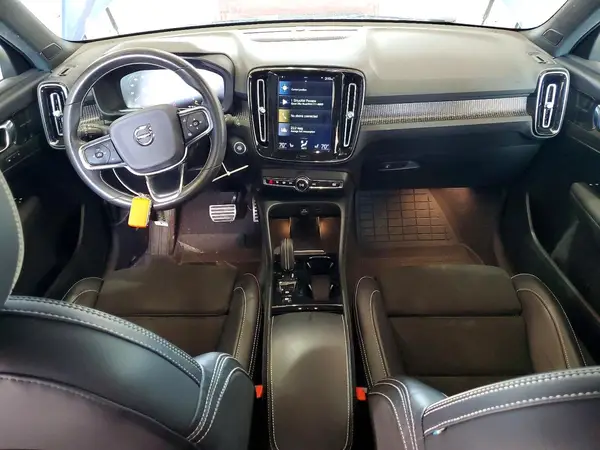 YV4162UM8M2428126 2021 VOLVO XC40 - Image 8