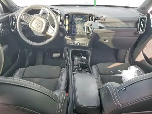 YV4162UM8M2441071 2021 VOLVO XC40 - Image 8