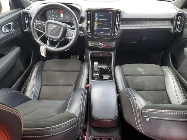 YV4162UM8M2526850 2021 VOLVO XC40 - Image 8