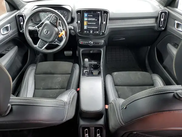 YV4162UM8M2593707 2021 VOLVO XC40 - Image 8