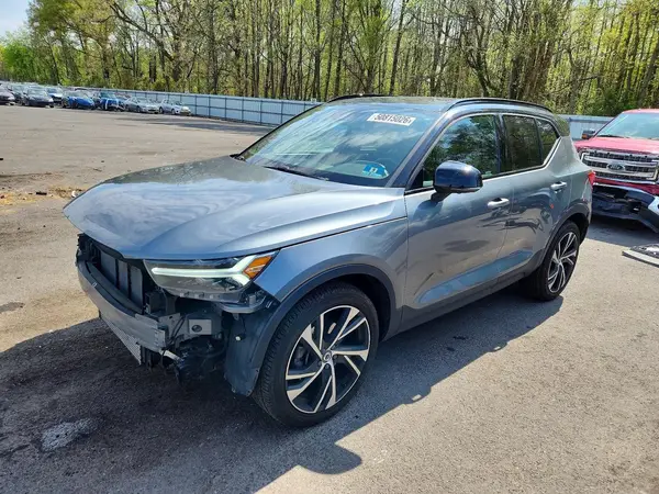 YV4162UM9K2117222 2019 VOLVO XC40 - Image 1