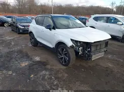 YV4162UM9L2298033 2020 VOLVO XC40