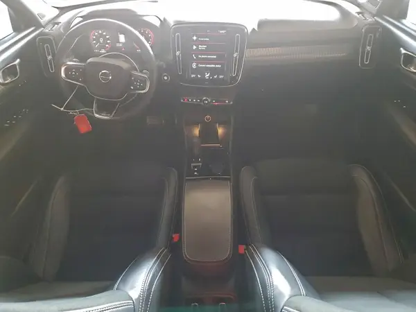 YV4162UM9L2334626 2020 VOLVO XC40 - Image 8