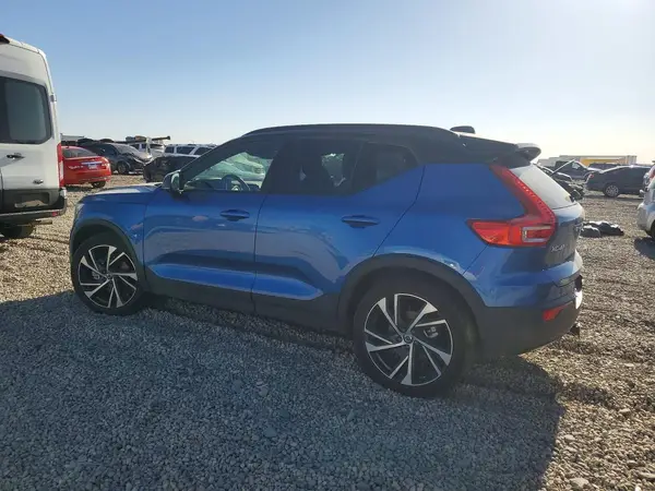 YV4162UM9M2492854 2021 VOLVO XC40 - Image 2