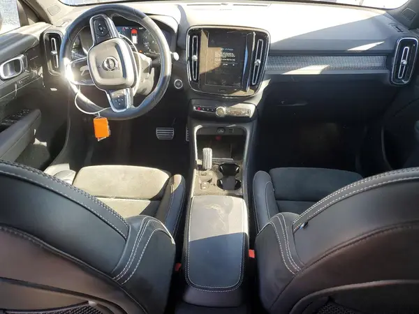YV4162UM9M2492854 2021 VOLVO XC40 - Image 8