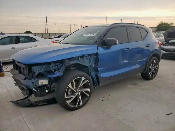 YV4162UM9M2518949 2021 VOLVO XC40 - Image 1