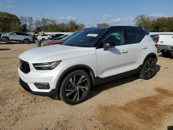 YV4162UM9M2548078 2021 VOLVO XC40 - Image 1