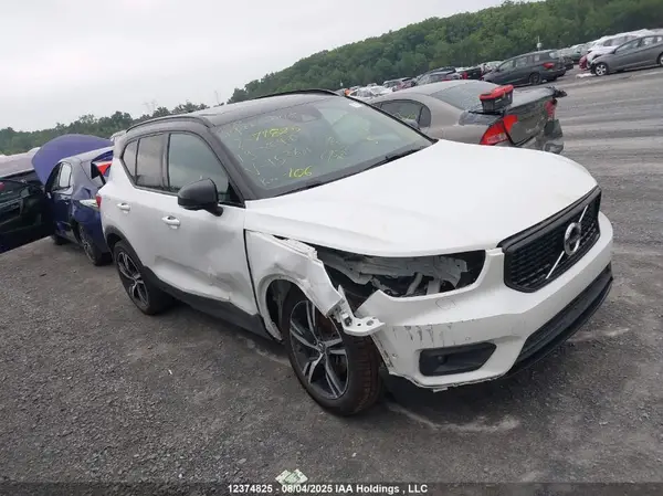 YV4162UMXK2153601 2019 VOLVO XC40 - Image 1