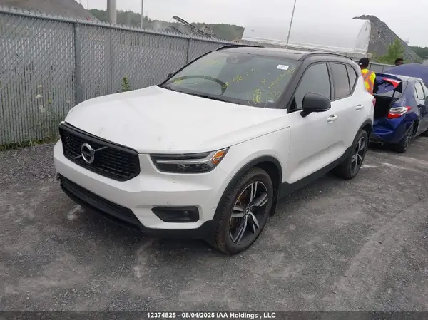 YV4162UMXK2153601 2019 VOLVO XC40 - Image 2
