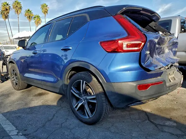 YV4162UMXL2276879 2020 VOLVO XC40 - Image 2