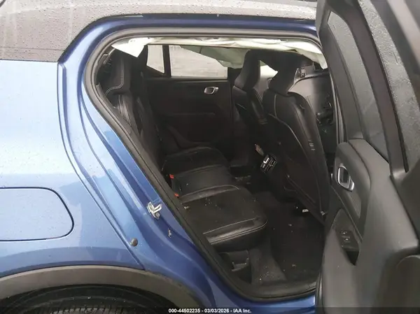 YV4162UMXL2311081 2020 VOLVO XC40 - Image 8