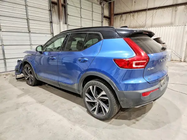 YV4162UMXL2311890 2020 VOLVO XC40 - Image 2