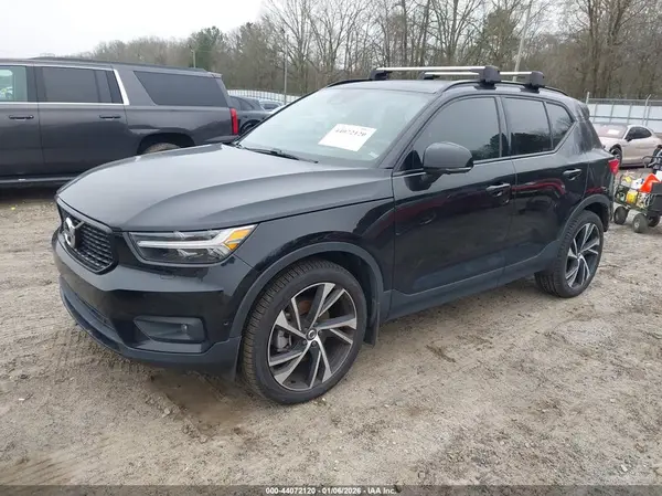 YV4162UMXL2347613 2020 VOLVO XC40 - Image 2