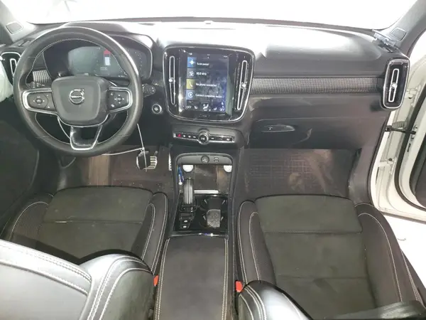 YV4162UMXM2405821 2021 VOLVO XC40 - Image 8