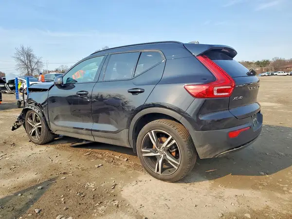 YV4162UMXM2431108 2021 VOLVO XC40 - Image 2