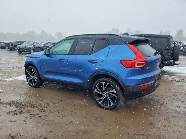YV4162UMXM2434851 2021 VOLVO XC40 - Image 2