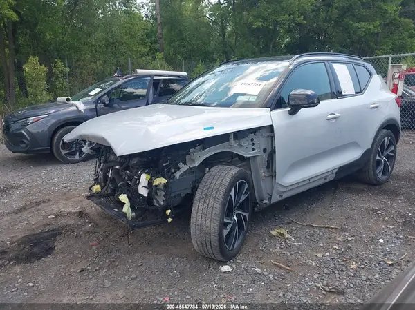 YV4162UMXM2436289 2021 VOLVO XC40 - Image 2