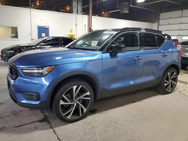 YV4162UMXM2456459 2021 VOLVO XC40 - Image 1