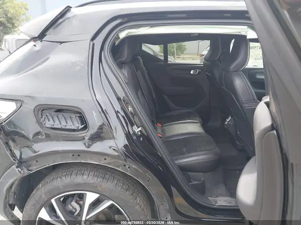 YV4162UMXM2488313 2021 VOLVO XC40 - Image 8