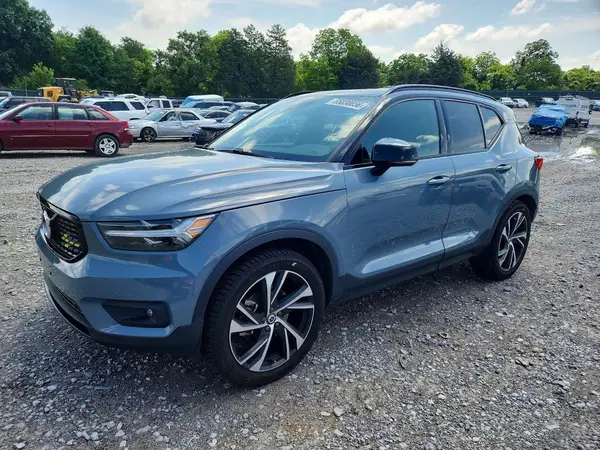 YV4162UMXM2533699 2021 VOLVO XC40 - Image 1