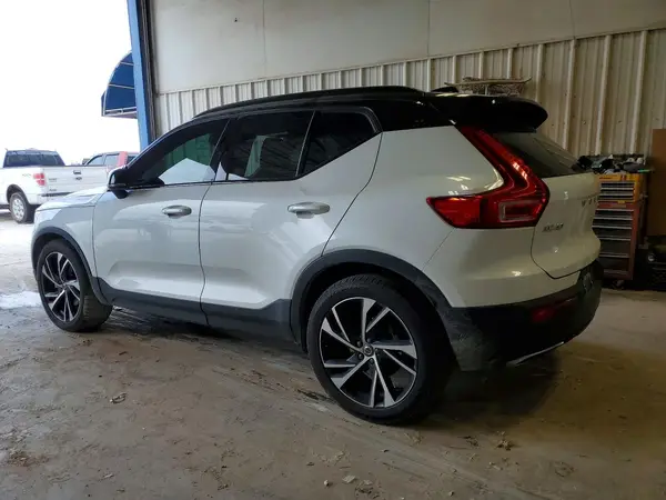YV4162XZ0K2004475 2019 VOLVO XC40 - Image 2