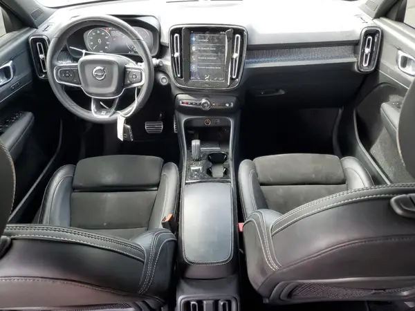 YV4162XZ0K2004752 2019 VOLVO XC40 - Image 8