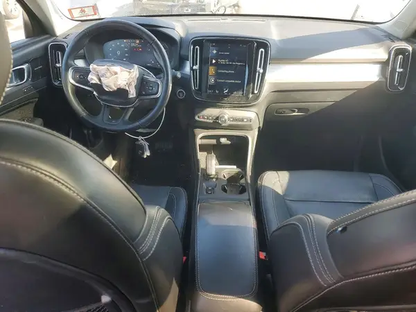 YV4162XZ0K2008199 2019 VOLVO XC40 - Image 8