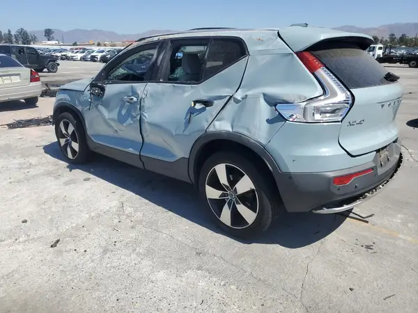 YV4162XZ0K2018957 2019 VOLVO XC40 - Image 2