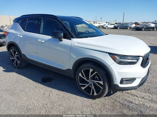 YV4162XZ0K2021244 2019 VOLVO XC40 - Image 1