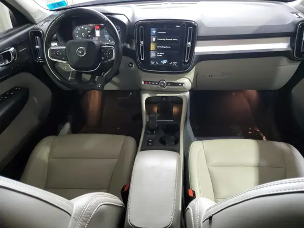 YV4162XZ1K2010009 2019 VOLVO XC40 - Image 8