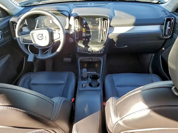 YV4162XZ2K2006549 2019 VOLVO XC40 - Image 8