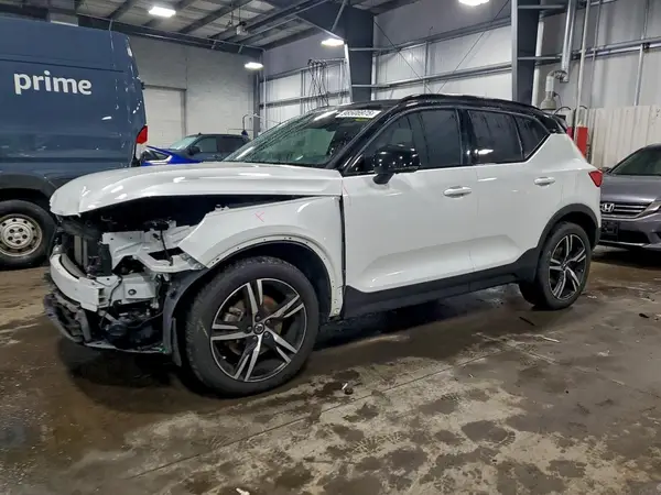 YV4162XZ3K2006866 2019 VOLVO XC40 - Image 1