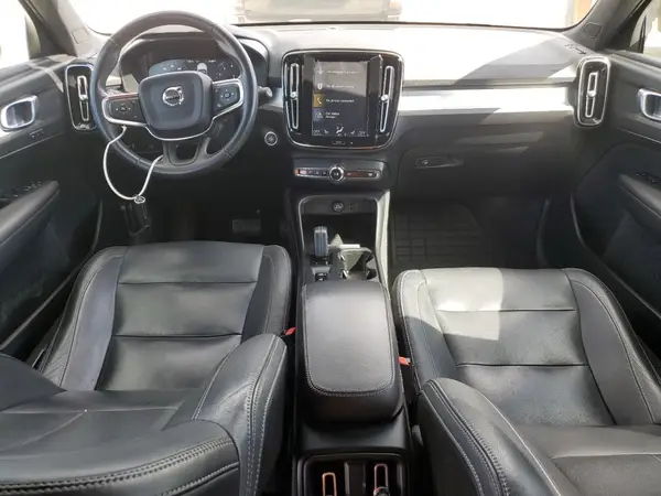 YV4162XZ3K2009069 2019 VOLVO XC40 - Image 8