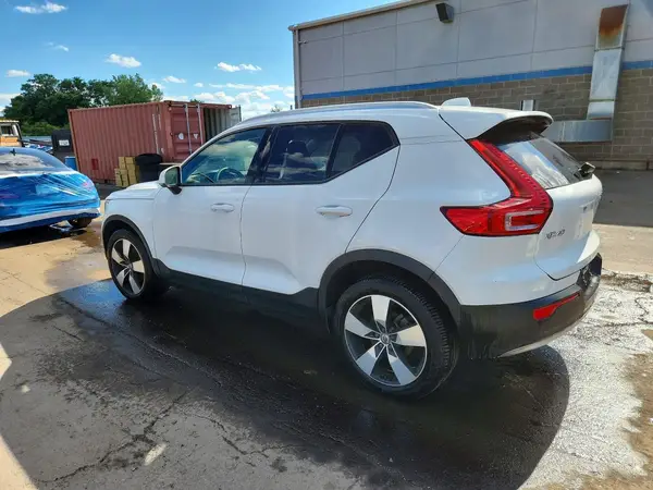 YV4162XZ3K2014319 2019 VOLVO XC40 - Image 2