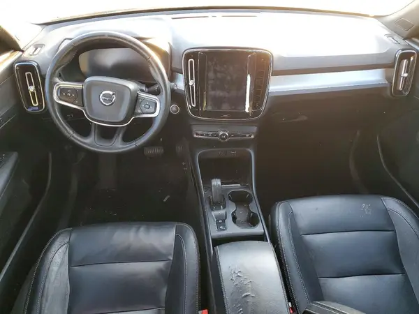 YV4162XZ4K2015155 2019 VOLVO XC40 - Image 8