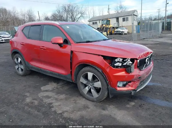 YV4162XZ5K2005167 2019 VOLVO XC40 - Image 1