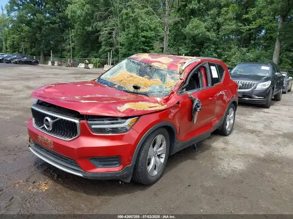 YV4162XZ6K2011690 2019 VOLVO XC40 - Image 2