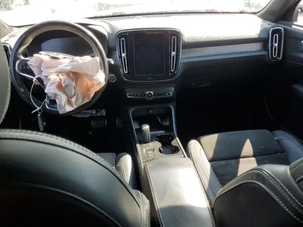 YV4162XZ6K2014394 2019 VOLVO XC40 - Image 8
