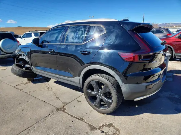 YV4162XZ6K2018493 2019 VOLVO XC40 - Image 2