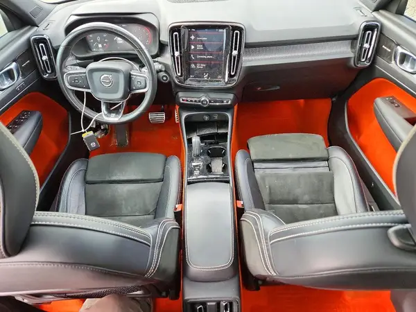 YV4162XZ7K2002495 2019 VOLVO XC40 - Image 8