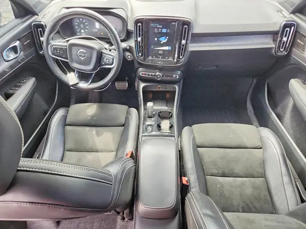 YV4162XZ7K2006983 2019 VOLVO XC40 - Image 8