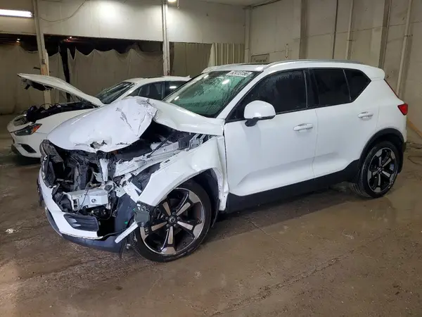 YV4162XZ7K2019412 2019 VOLVO XC40 - Image 1