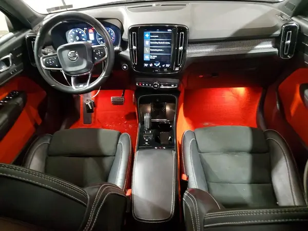 YV4162XZ8K2003400 2019 VOLVO XC40 - Image 8