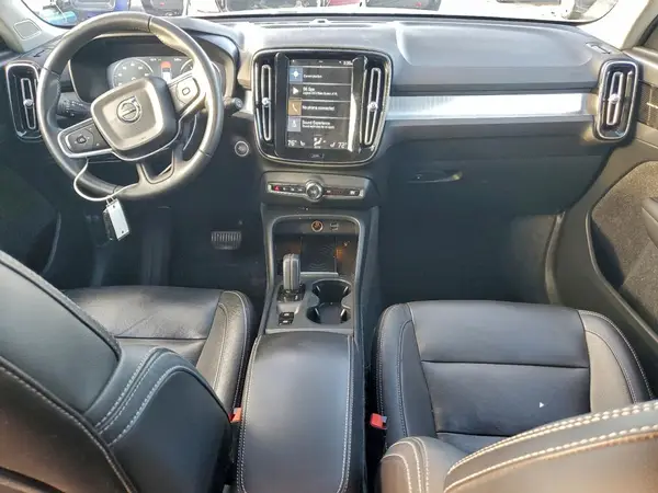 YV4162XZ8K2006684 2019 VOLVO XC40 - Image 8