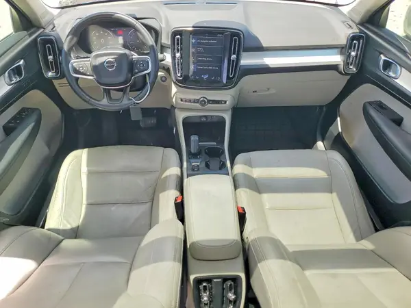 YV4162XZ8K2014946 2019 VOLVO XC40 - Image 8