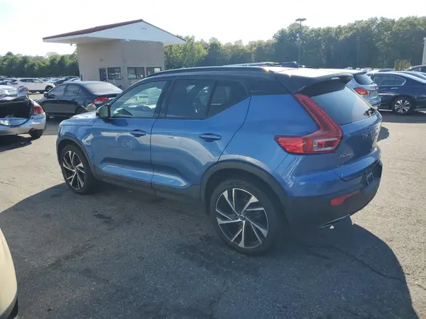 YV4162XZ8K2021377 2019 VOLVO XC40 - Image 2