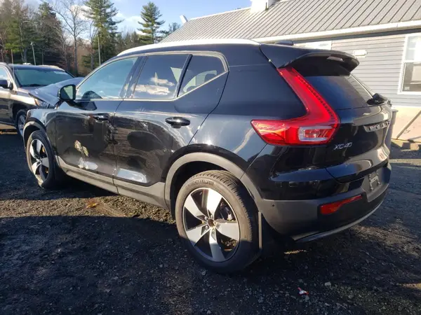 YV4162XZ9K2007925 2019 VOLVO XC40 - Image 2