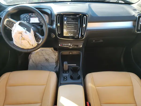 YV4162XZ9K2007925 2019 VOLVO XC40 - Image 8