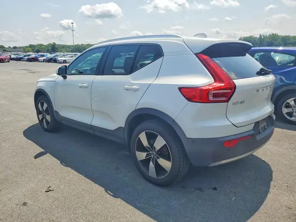 YV4162XZ9K2013143 2019 VOLVO XC40 - Image 2